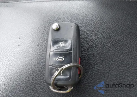 2013 Volkswagen Passat 2.5L S z USA, uszkodzony, nr VIN 1VWAP7A34DC065484